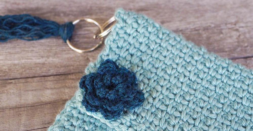 Crochet Along: Tassel Clutch